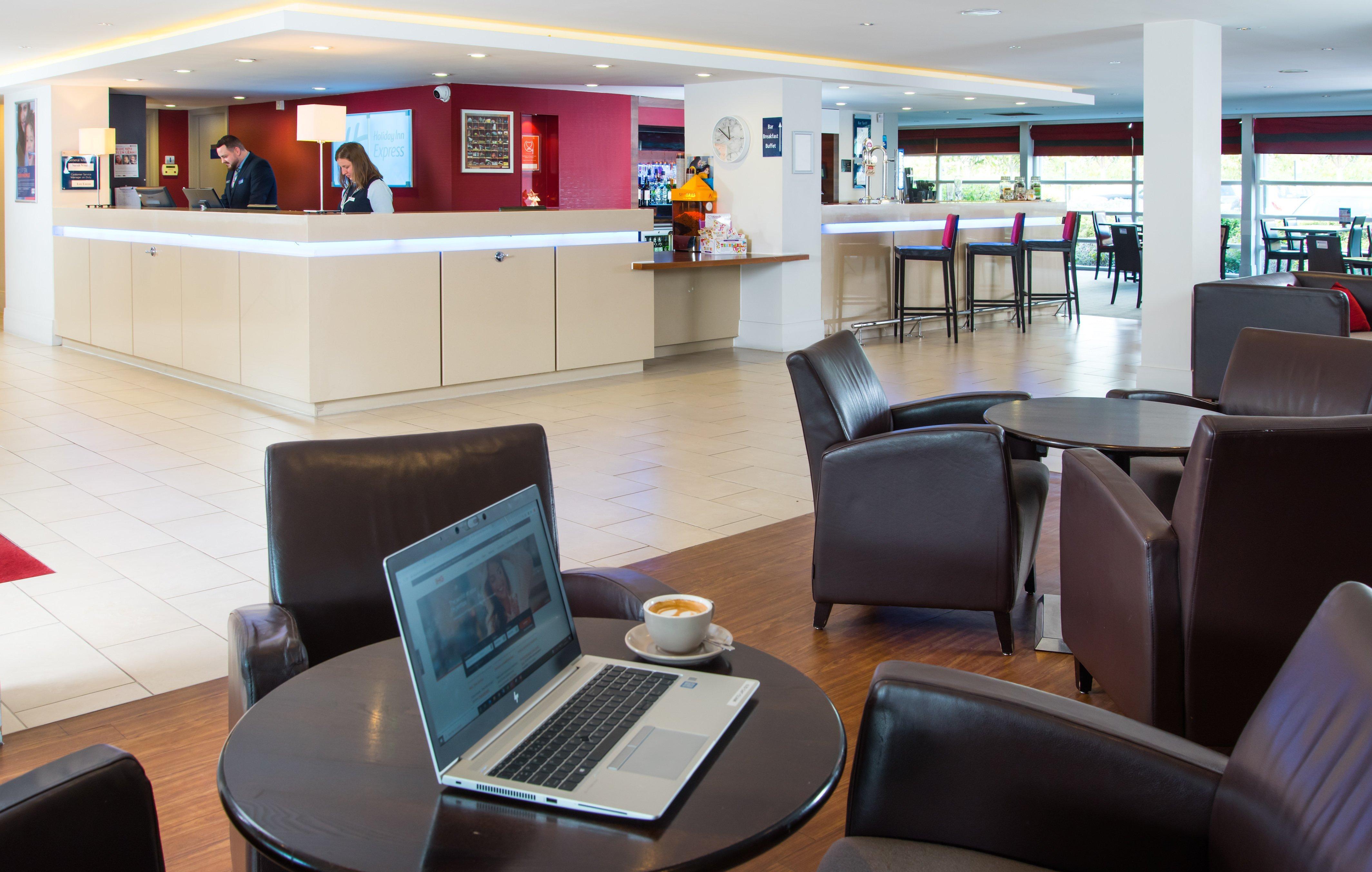 Holiday Inn Express Milton Keynes, An Ihg Hotel Luaran gambar