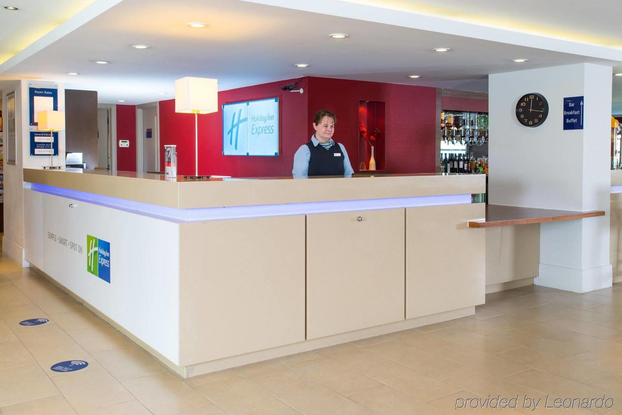 Holiday Inn Express Milton Keynes, An Ihg Hotel Luaran gambar