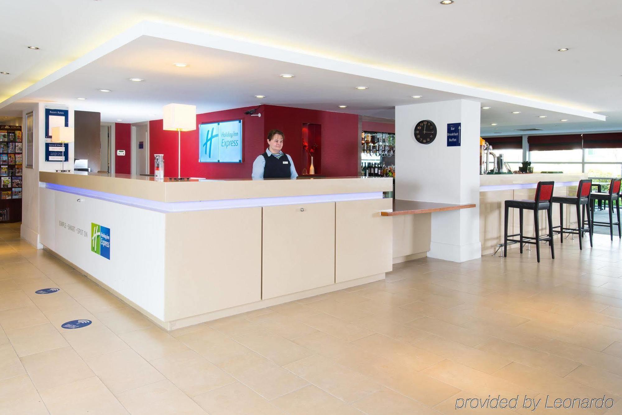 Holiday Inn Express Milton Keynes, An Ihg Hotel Luaran gambar