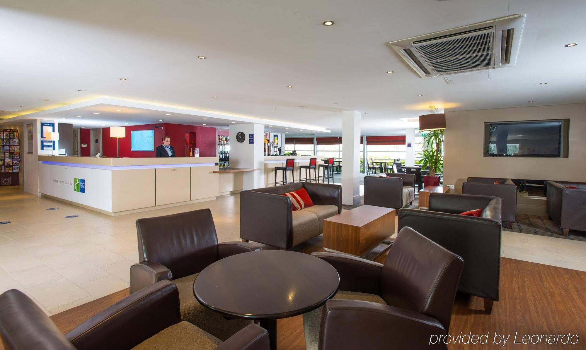 Holiday Inn Express Milton Keynes, An Ihg Hotel Luaran gambar